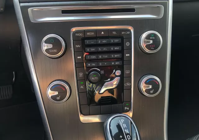 VOLVO XC 60 D3 Momentum