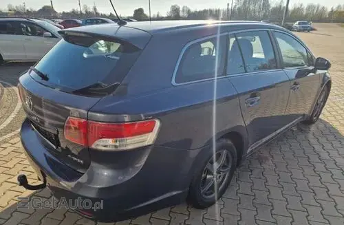 TOYOTA Avensis 
