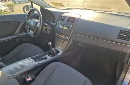 TOYOTA Avensis 