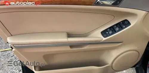 MERCEDES-BENZ ML 