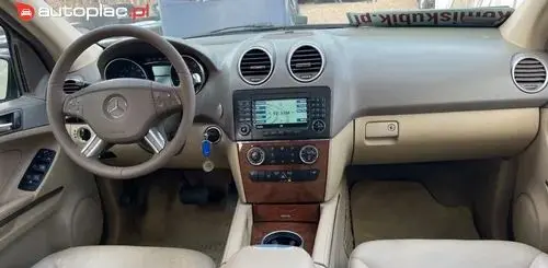 MERCEDES-BENZ ML 