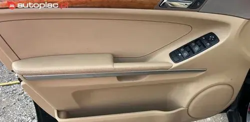 MERCEDES-BENZ ML 