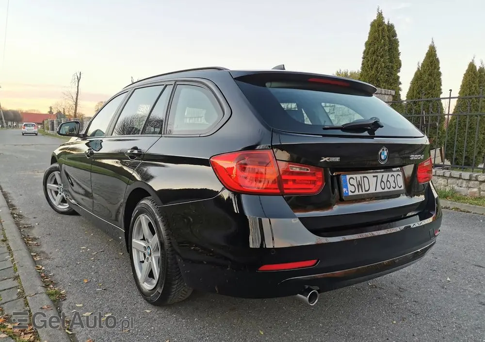 BMW Seria 3 320d Touring xDrive