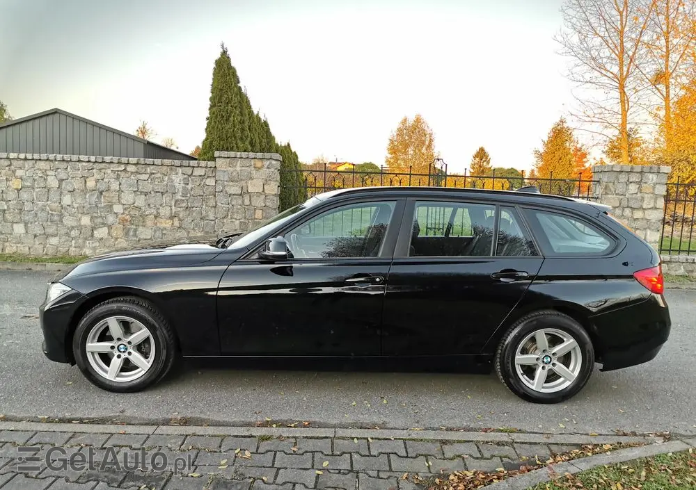 BMW Seria 3 320d Touring xDrive