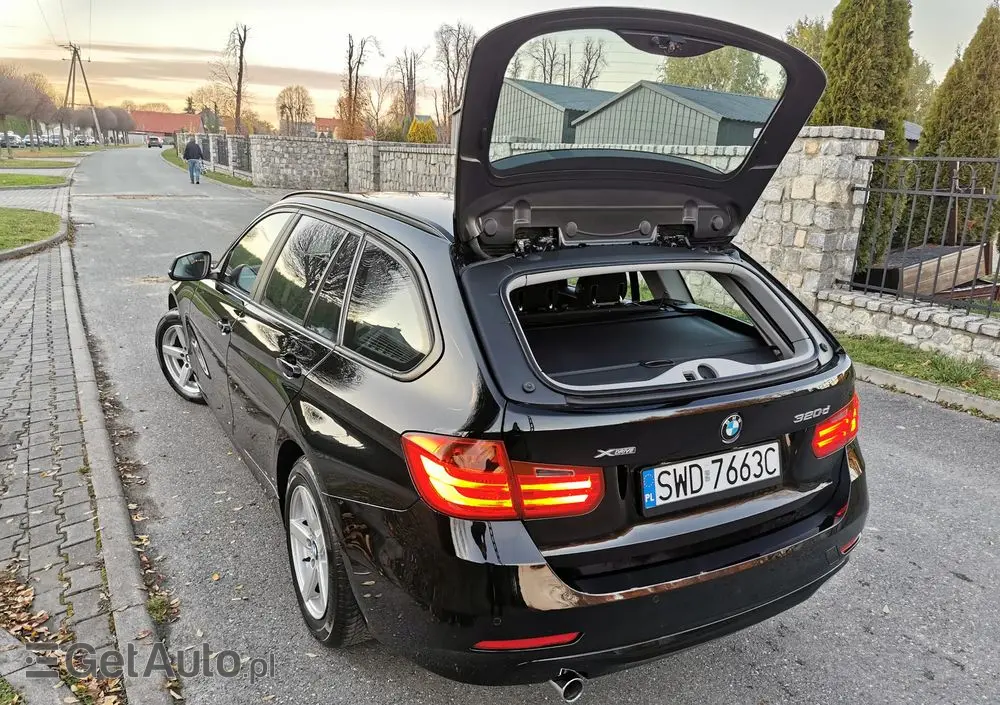 BMW Seria 3 320d Touring xDrive