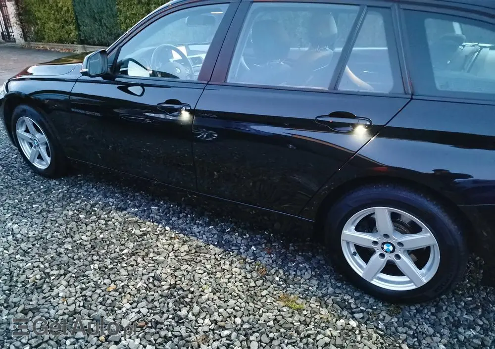 BMW Seria 3 320d Touring xDrive