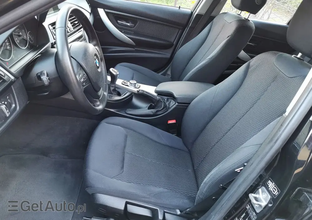 BMW Seria 3 320d Touring xDrive