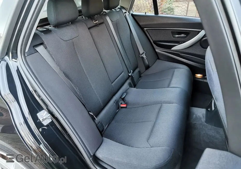BMW Seria 3 320d Touring xDrive