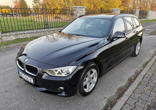 BMW Seria 3 320d Touring xDrive