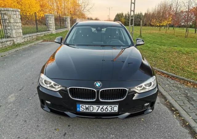 BMW Seria 3 320d Touring xDrive