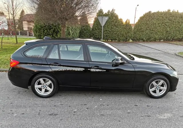 BMW Seria 3 320d Touring xDrive