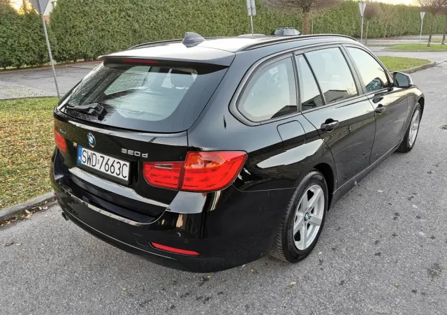 BMW Seria 3 320d Touring xDrive