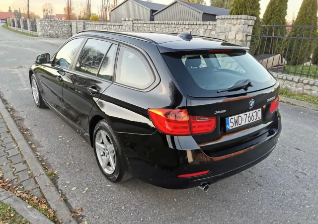 BMW Seria 3 320d Touring xDrive