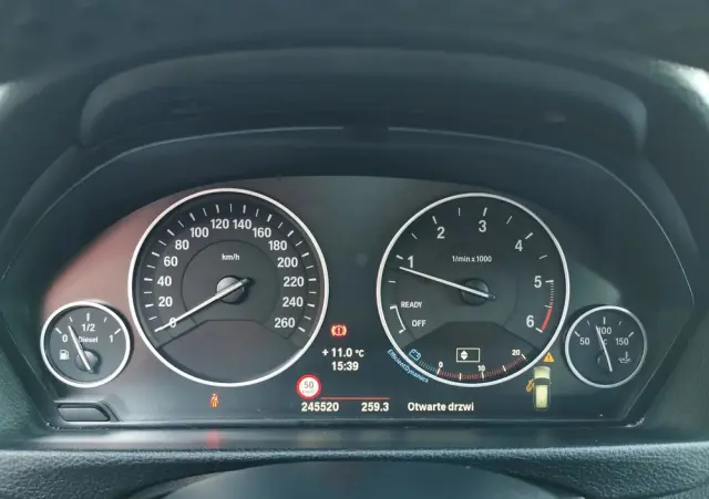 BMW Seria 3 320d Touring xDrive