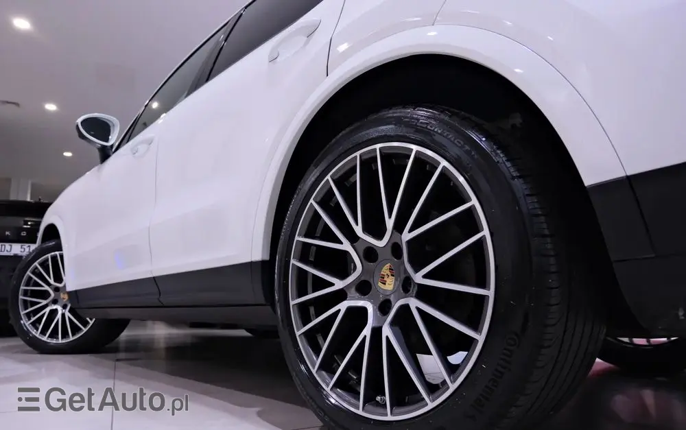 PORSCHE Cayenne Platinum Edition