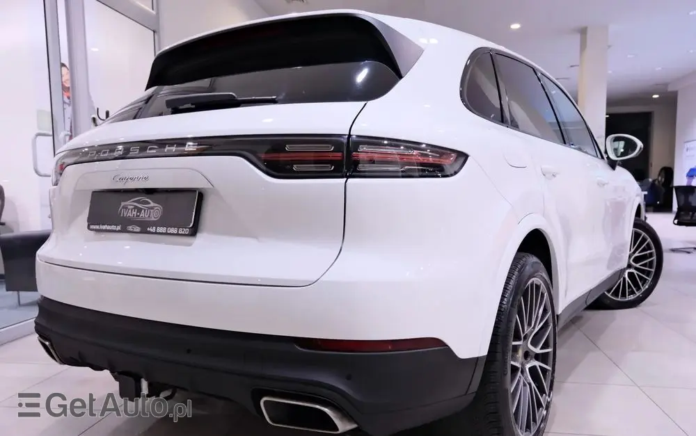 PORSCHE Cayenne Platinum Edition