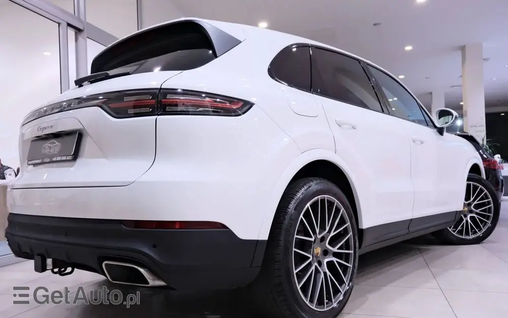 PORSCHE Cayenne Platinum Edition
