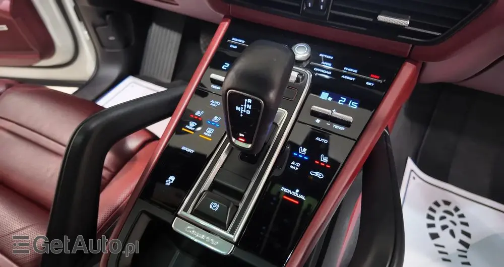 PORSCHE Cayenne Platinum Edition