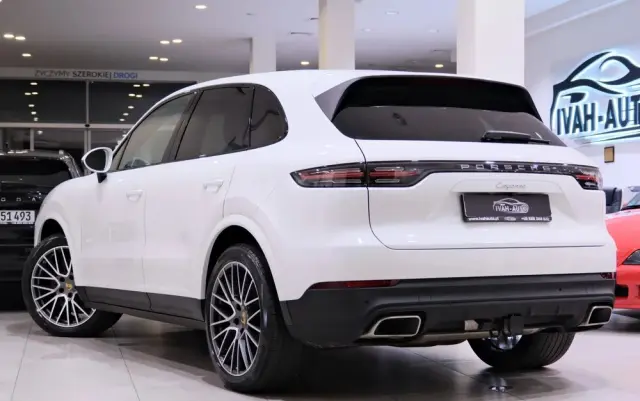 PORSCHE Cayenne Platinum Edition