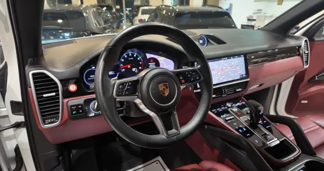 PORSCHE Cayenne Platinum Edition