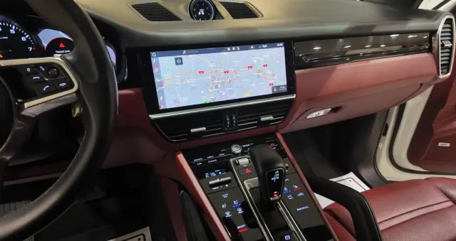 PORSCHE Cayenne Platinum Edition