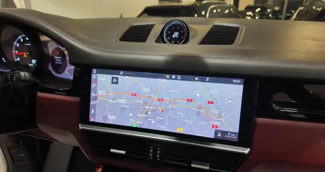 PORSCHE Cayenne Platinum Edition