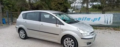TOYOTA Verso 