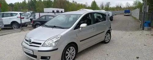 TOYOTA Verso 