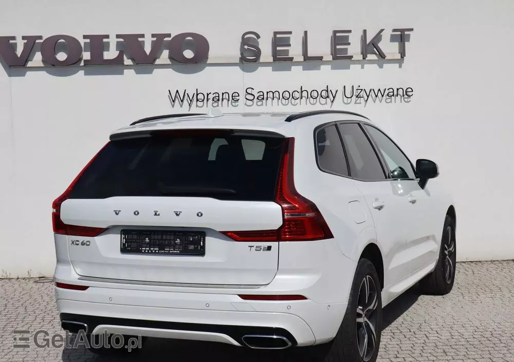 VOLVO XC 60 T5 AWD R-Design