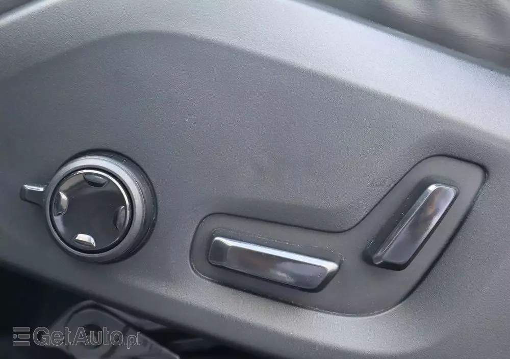 VOLVO XC 60 T5 AWD R-Design