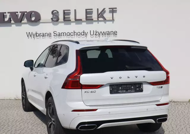VOLVO XC 60 T5 AWD R-Design