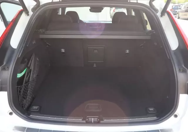 VOLVO XC 60 T5 AWD R-Design