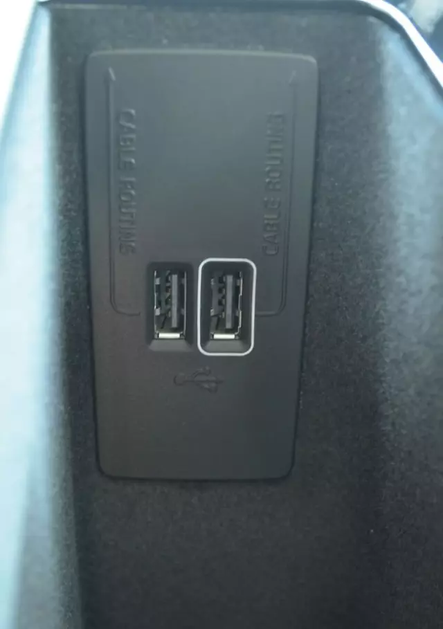 VOLVO XC 60 T5 AWD R-Design