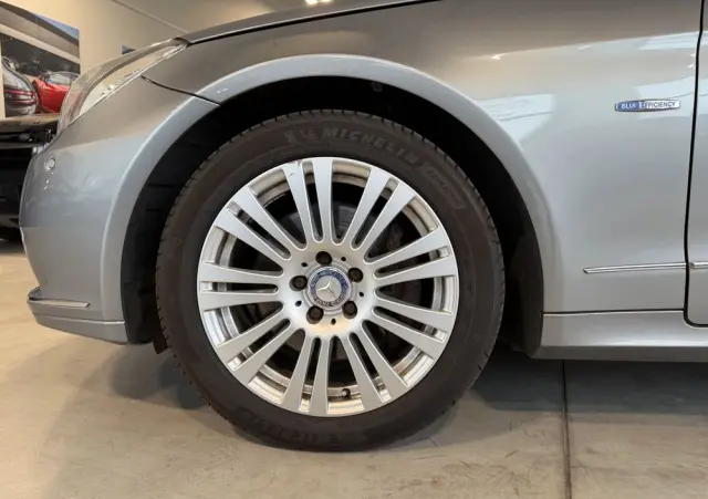 MERCEDES-BENZ Klasa E 350 BlueEFFICIENCY 7G-TRONIC Avantgarde