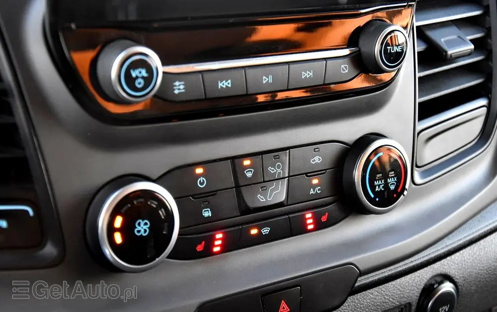 FORD TRANSIT CUSTOM 300 L2H1 