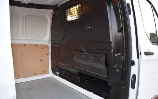FORD TRANSIT CUSTOM 300 L2H1 
