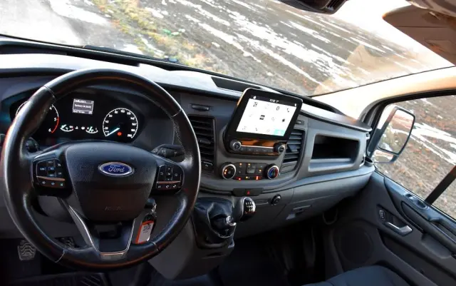 FORD TRANSIT CUSTOM 300 L2H1 