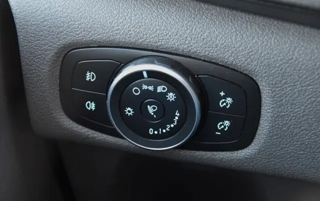 FORD TRANSIT CUSTOM 300 L2H1 