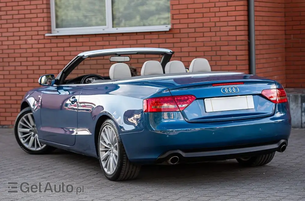 AUDI A5 Cabrio 3.2 FSI quattro S tronic