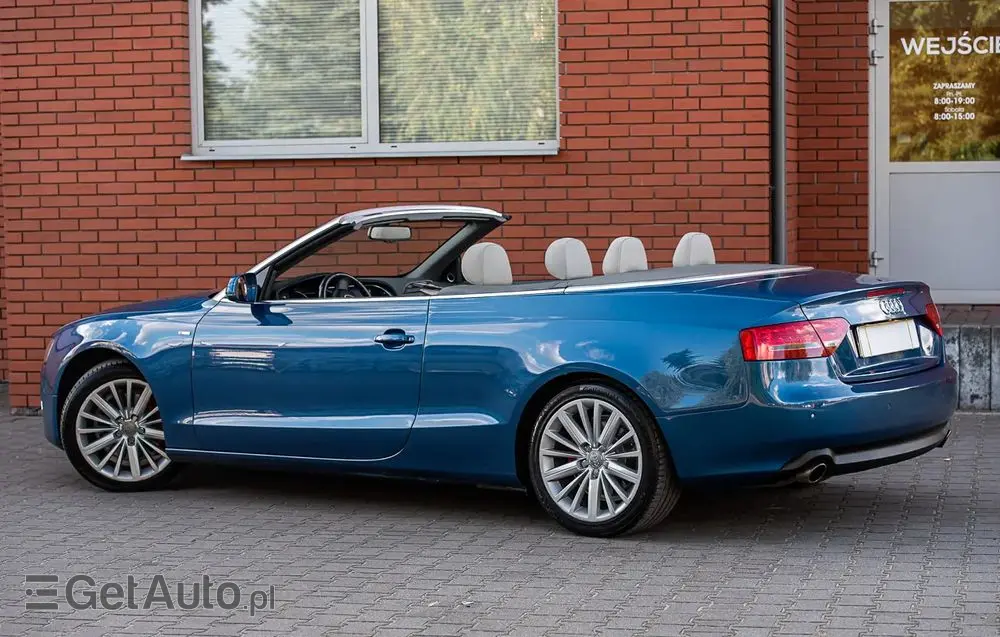 AUDI A5 Cabrio 3.2 FSI quattro S tronic
