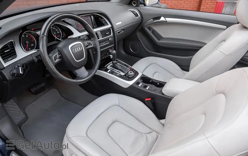 AUDI A5 Cabrio 3.2 FSI quattro S tronic