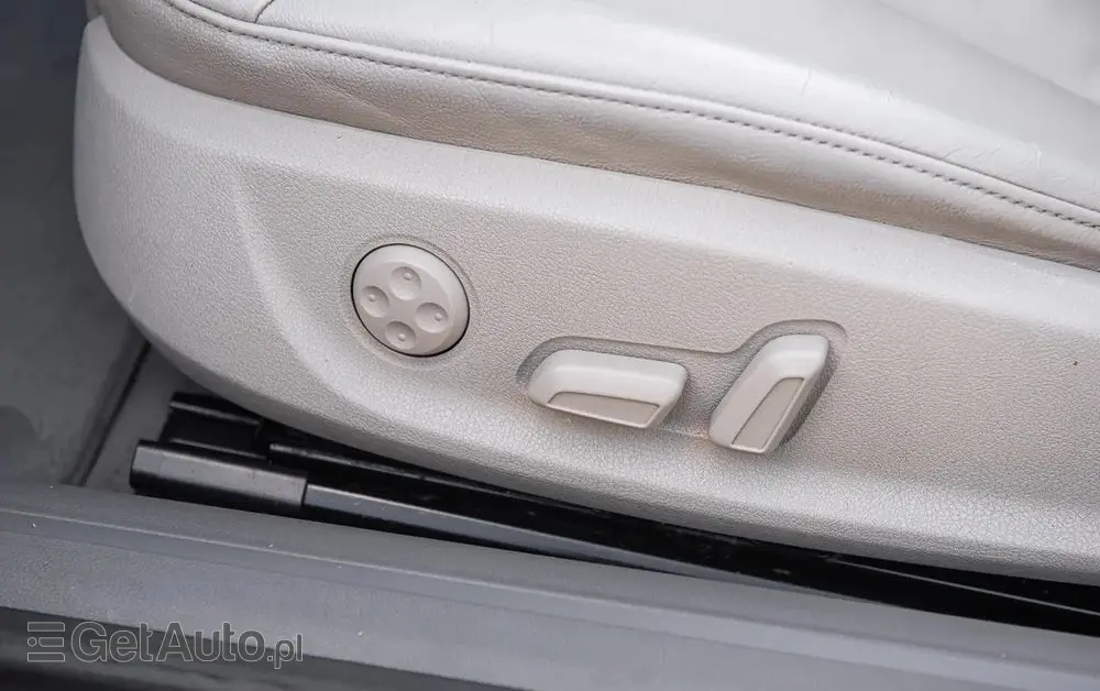 AUDI A5 Cabrio 3.2 FSI quattro S tronic