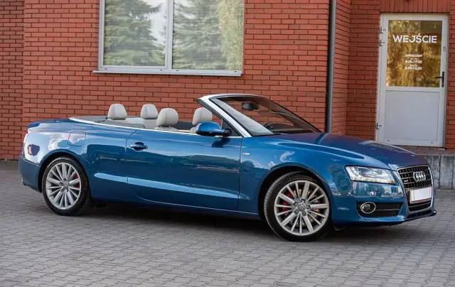 AUDI A5 Cabrio 3.2 FSI quattro S tronic