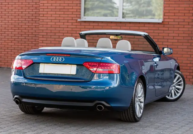 AUDI A5 Cabrio 3.2 FSI quattro S tronic