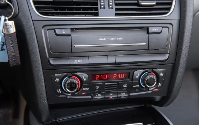 AUDI A5 Cabrio 3.2 FSI quattro S tronic