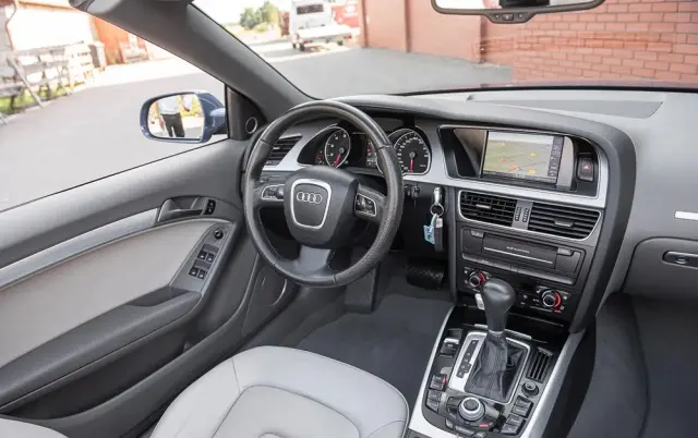 AUDI A5 Cabrio 3.2 FSI quattro S tronic