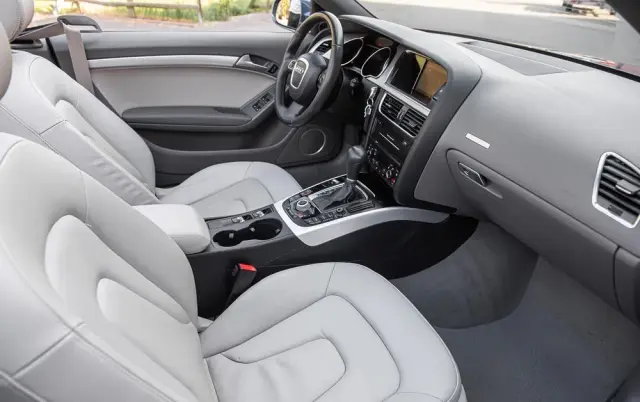 AUDI A5 Cabrio 3.2 FSI quattro S tronic