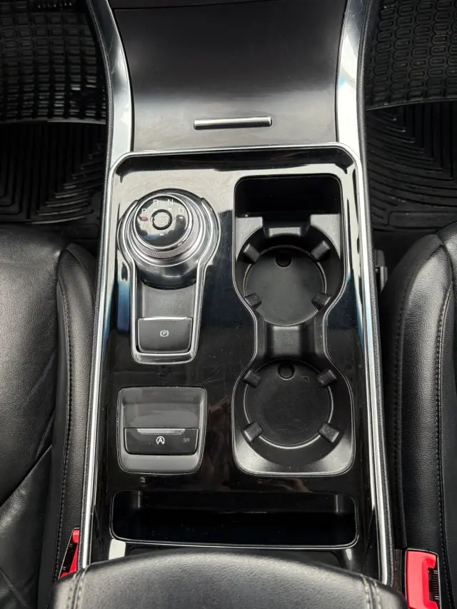 FORD Edge Titanium Aut.