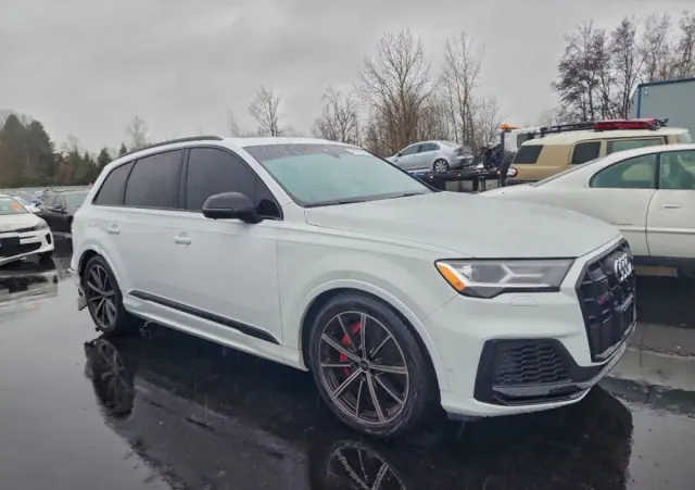 AUDI SQ7 