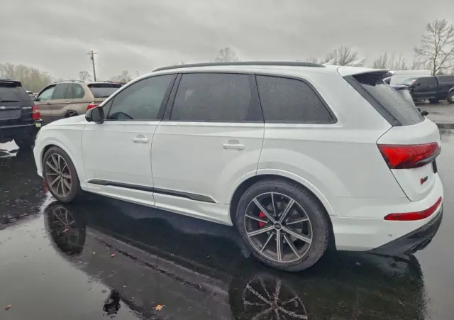 AUDI SQ7 